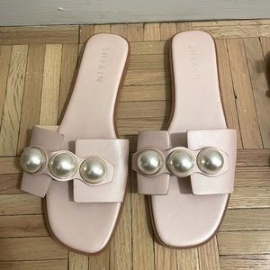 Light pink shein flats with pearls, size 41